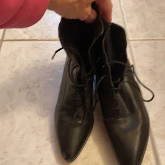 COPY - Ninewest vintage (80s -90s) victorian style  short boots - Picture 7 of 8